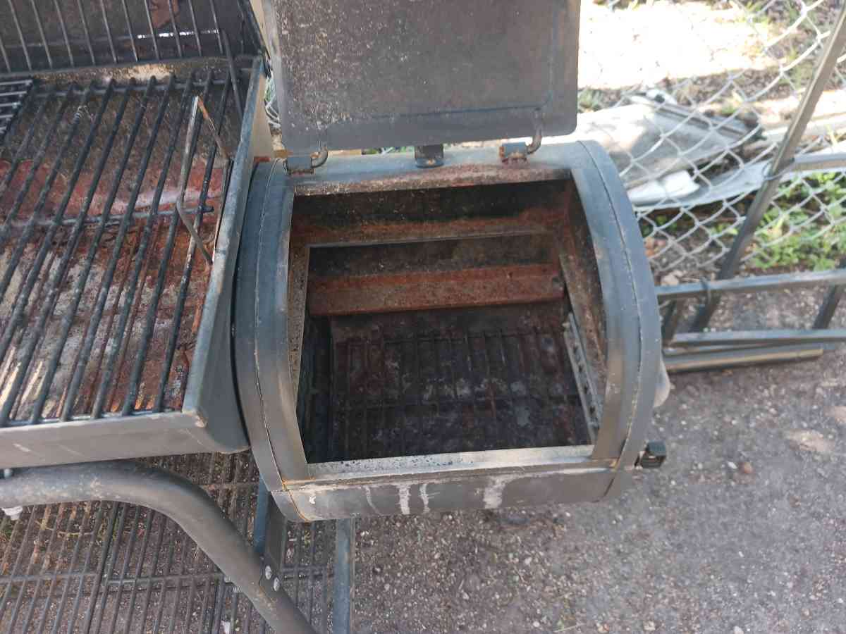 Nexgrill 29inch Barrel Offset Charcoal Smoker and Grill