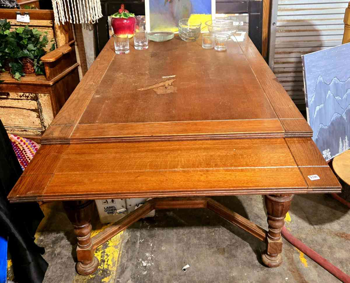 Solid Oak Antique Furniture - Madison, Mississippi - FleaMarketBay
