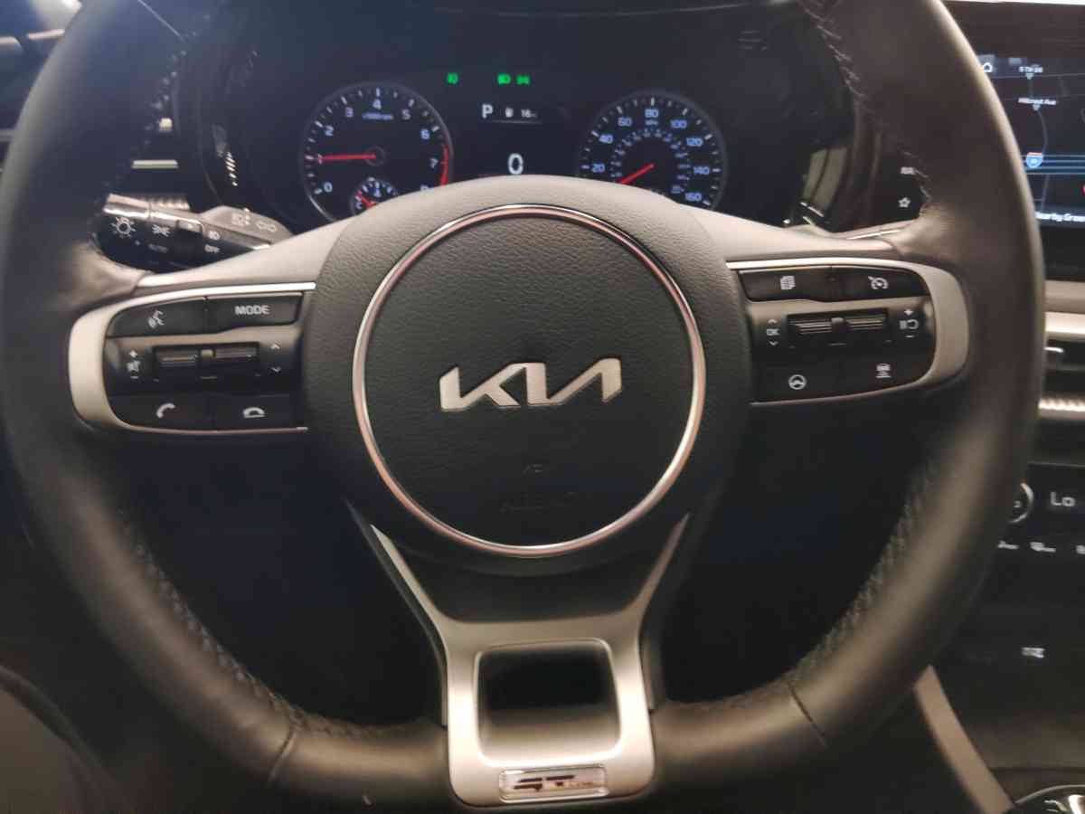 2024 KIA K5 GT Line