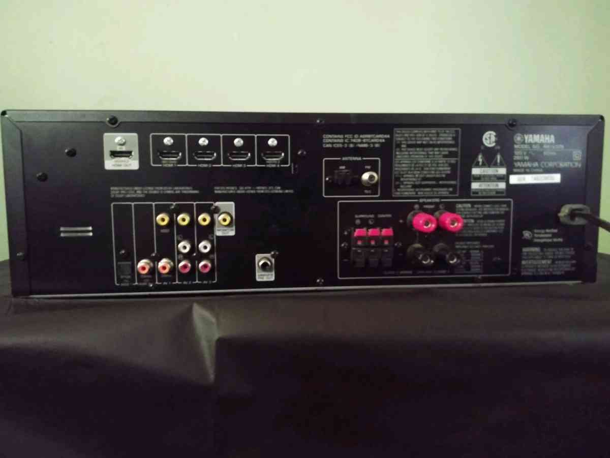 Yamaha natural sound av receiver rxv379