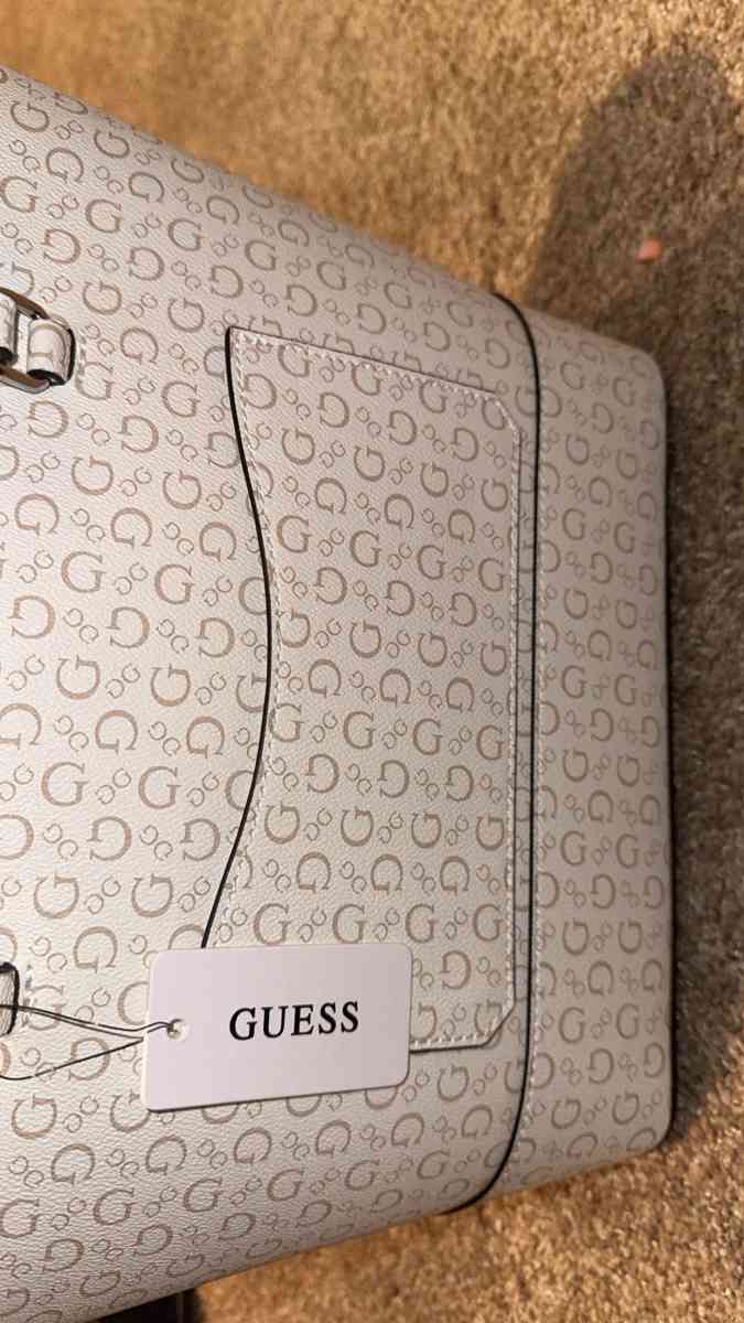 GUESS WALLET AND PURSE SET