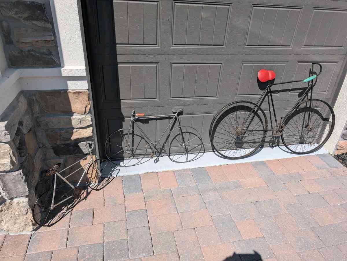 Pictures and coffee table and end table and wall art