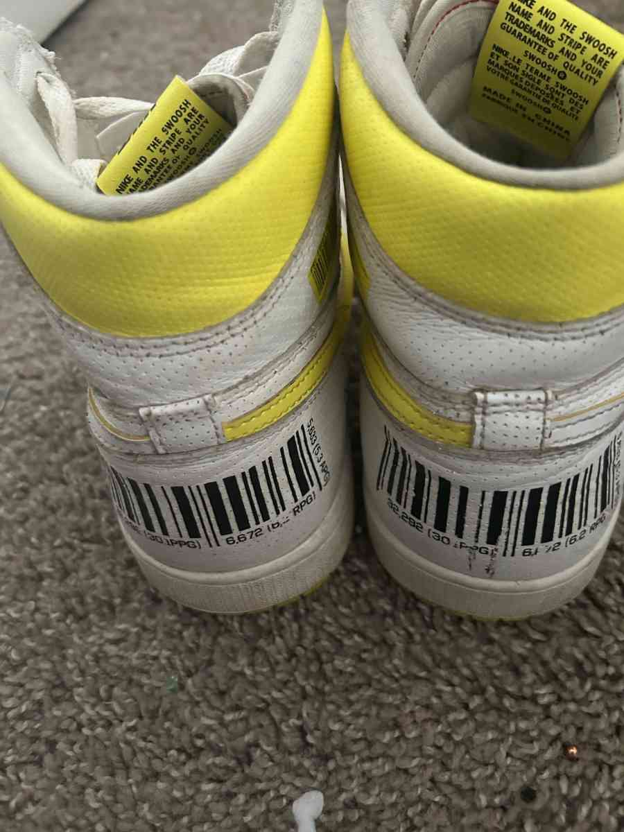 Air Jordan 1 Retro High OG First Class Flight