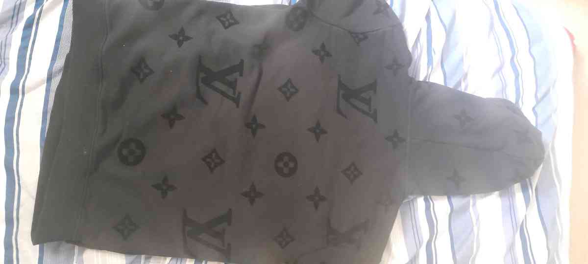 louis vuitton hoodie XL