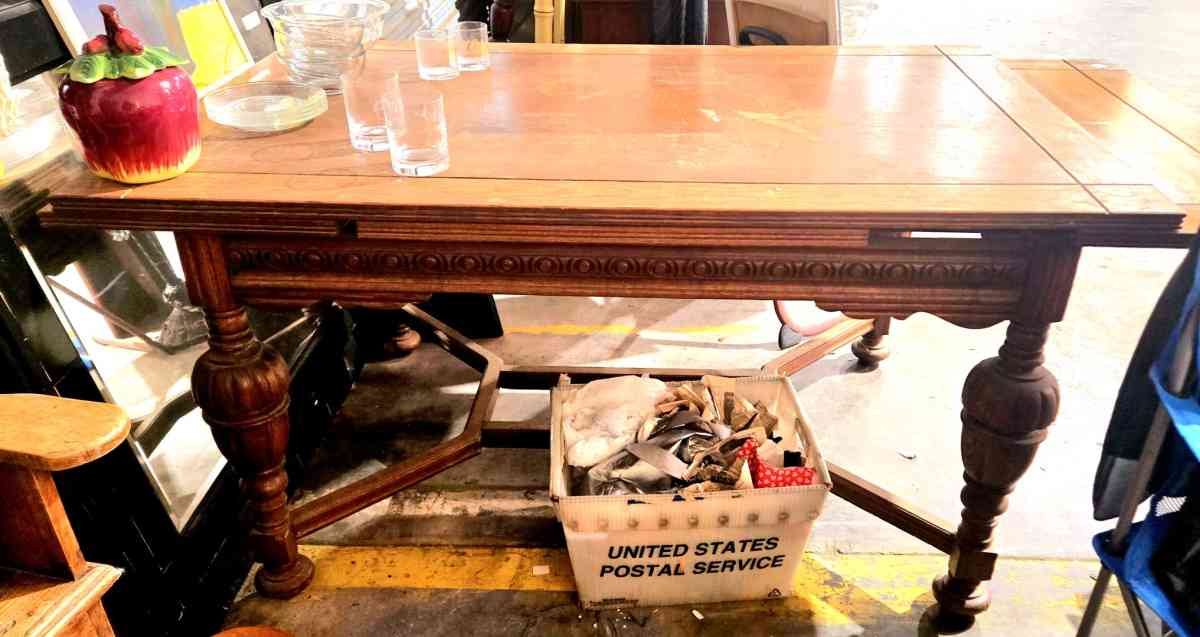 Solid Oak Antique Furniture - Madison, Mississippi - FleaMarketBay