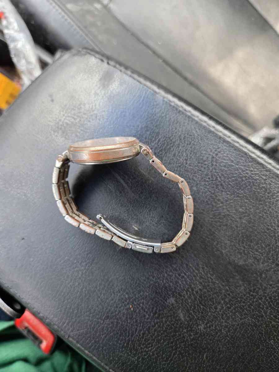 womans watch - Wichita, Kansas - FleaMarketBay