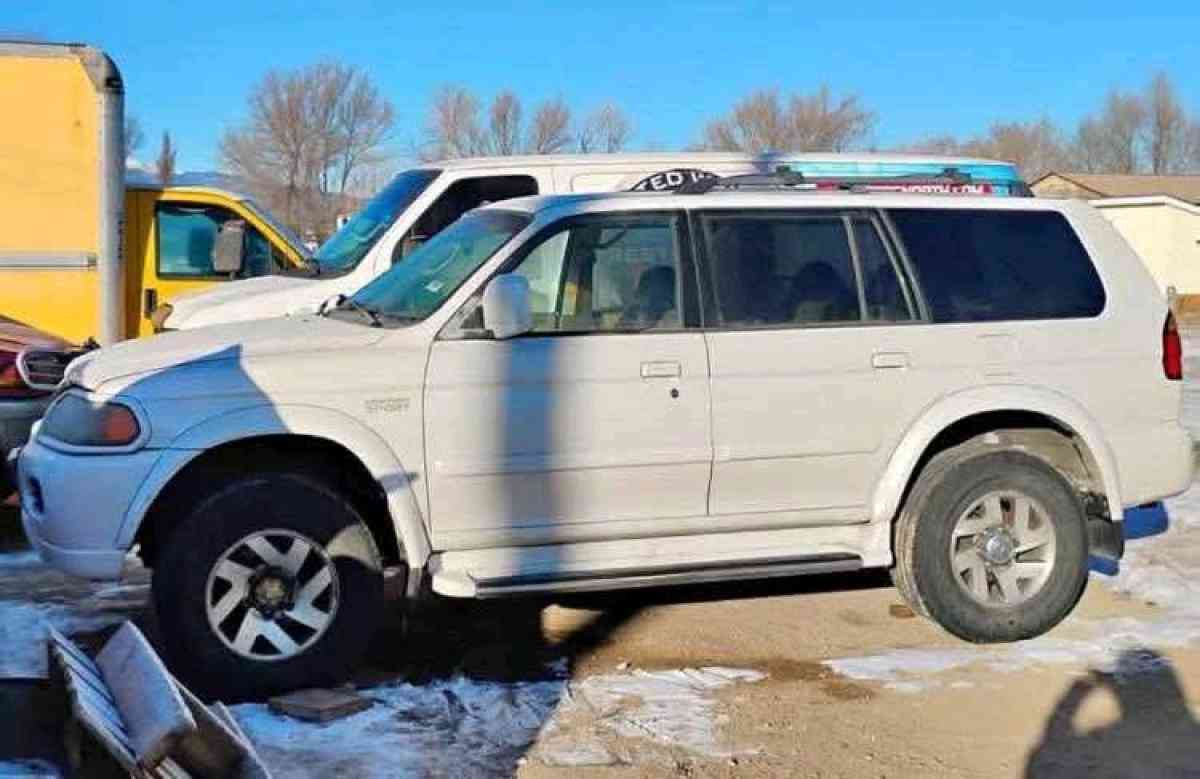 2002 Mitsubishi Montero Sport