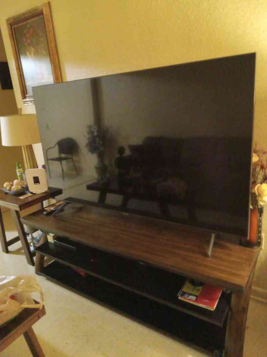 75  Samsung TV
