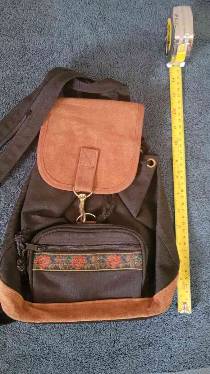 Small Backpack - Los Angeles, California - FleaMarketBay