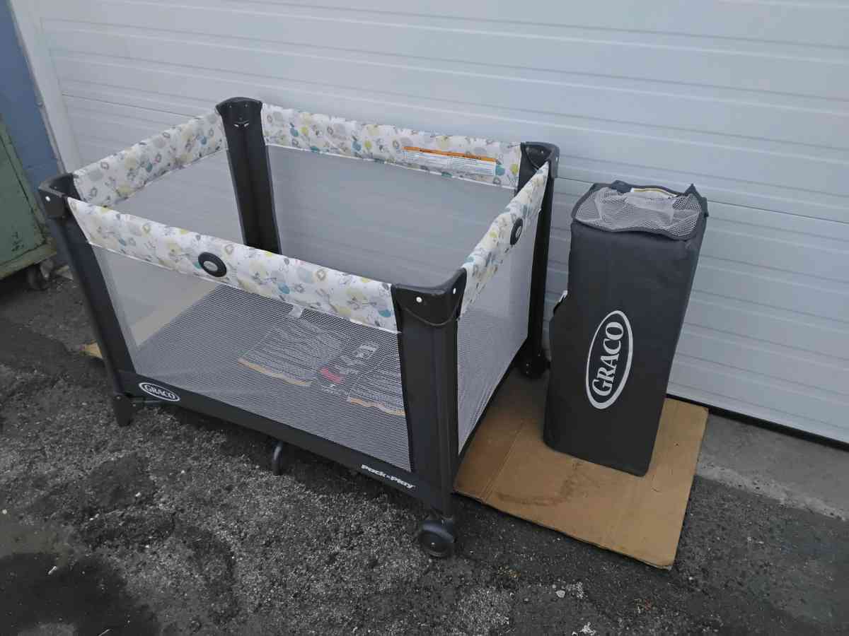 Graco Pack N Play Portable Play Pen OEM Very Clean Like New