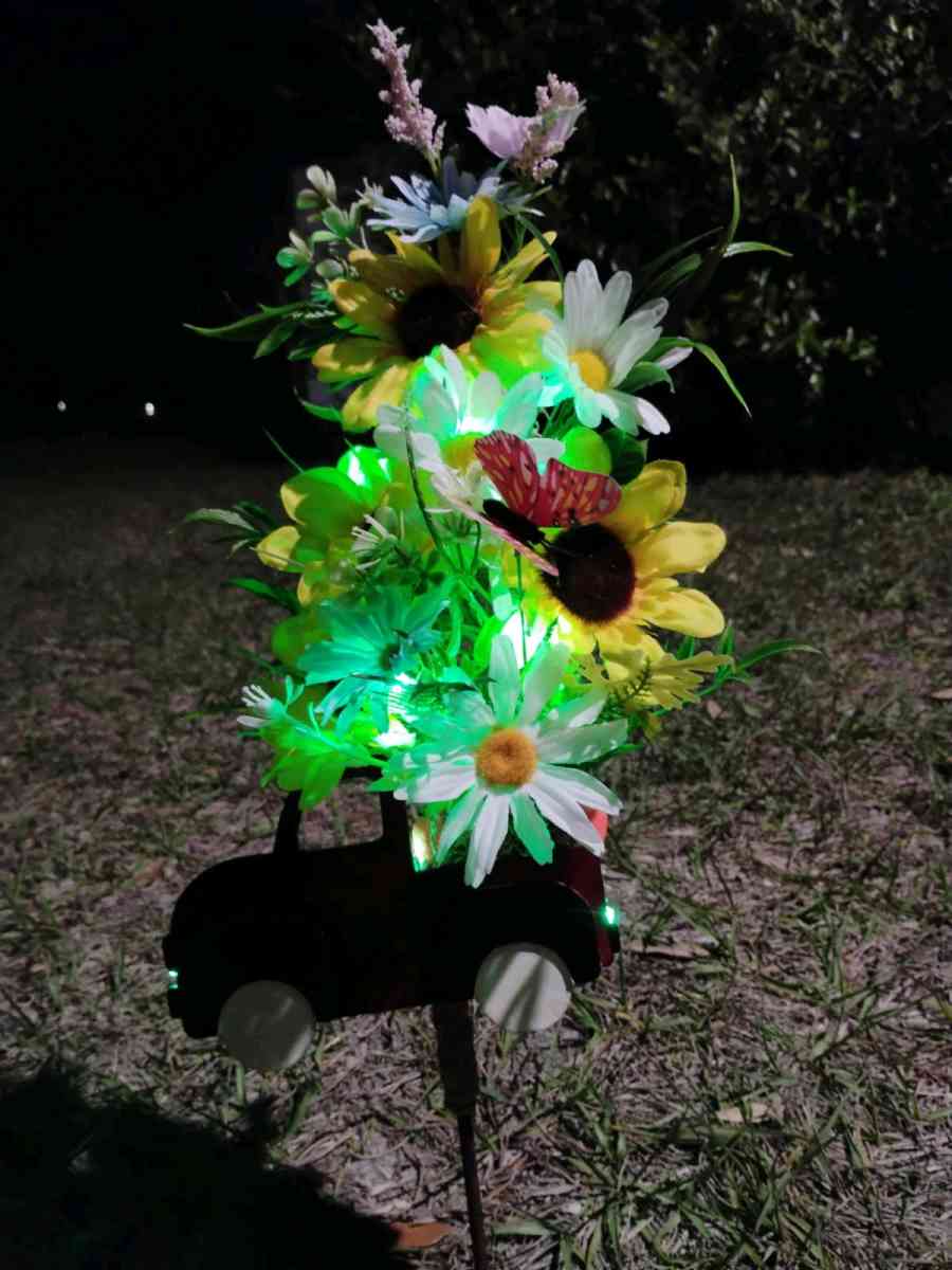 light up graveside flowers for loved ones
