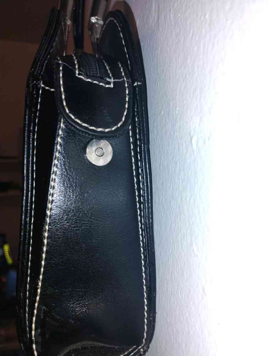 Gucci black leather handbag