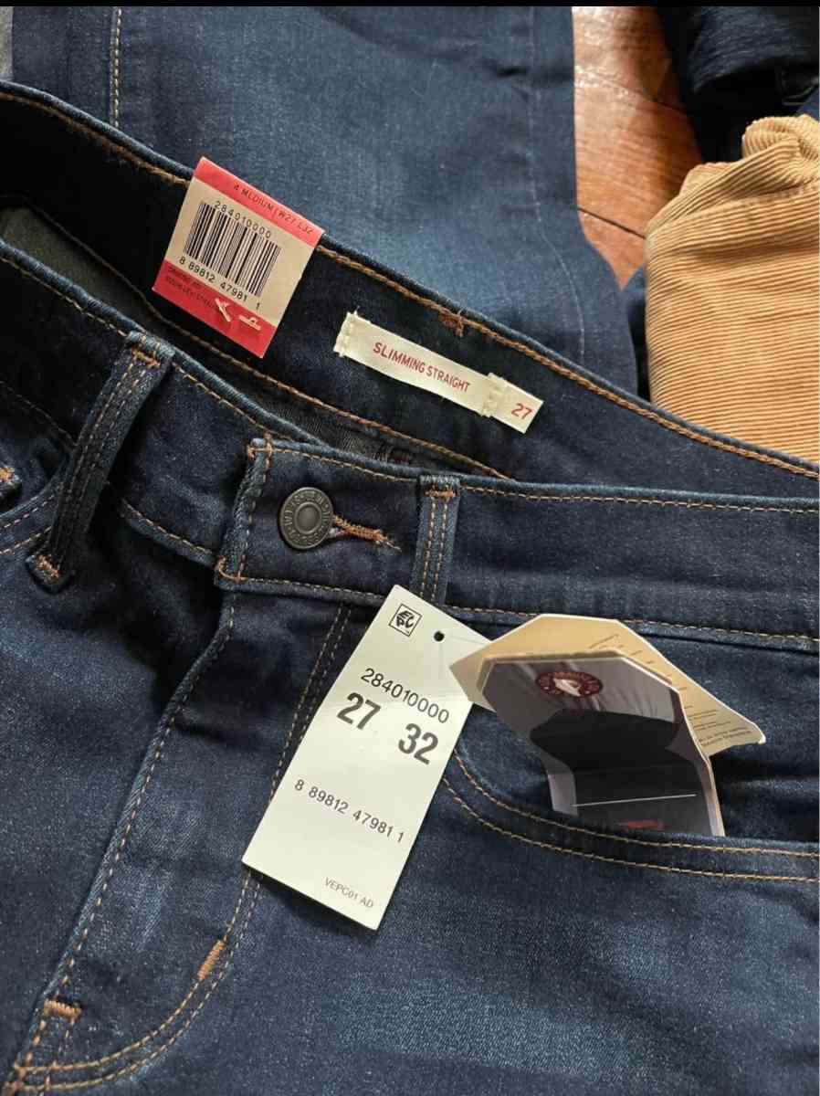 huge lot of womens jeans