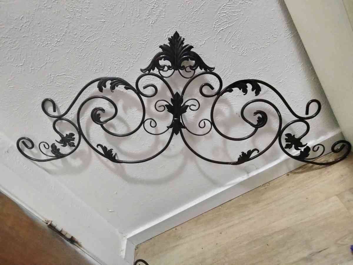 Ornate Metal IvyOak Leaf Wall Decor Only 2 left available