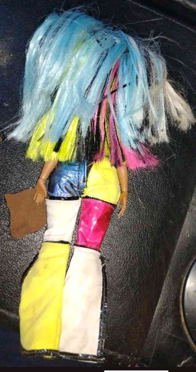 LOL Surprise OMG Doll  Rainbow Hair Fashion Queen