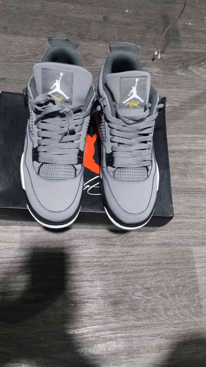 cool grey 4s