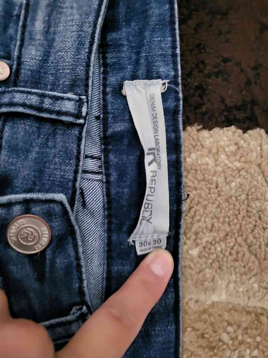 Slim Jean - Everett, Washington - FleaMarketBay