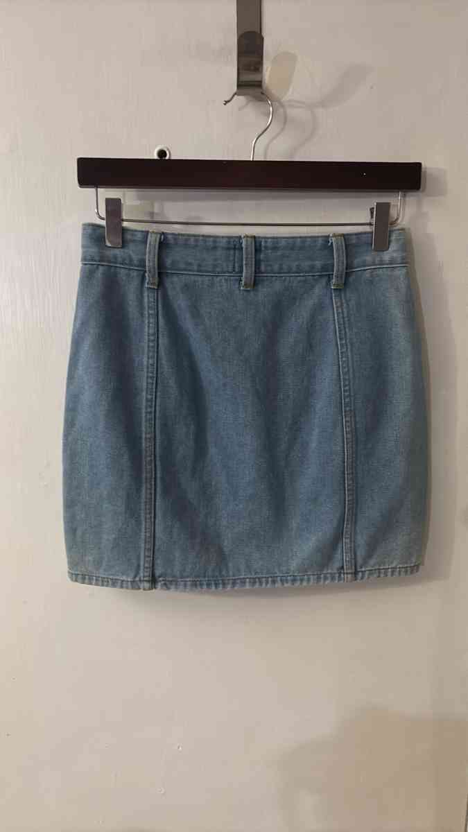 Princess Polly Mariya Fray Denim Mini Skirt Size 2 Blue Conc