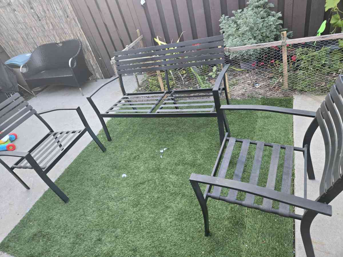 Patio benches - Sun Valley, California - FleaMarketBay