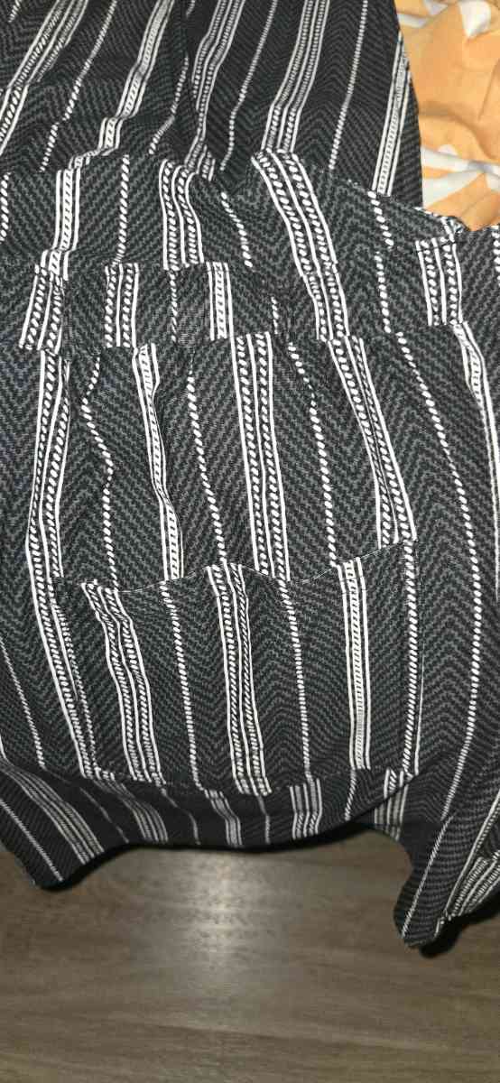 jumper with pockets - Orlando, Florida - FleaMarketBay