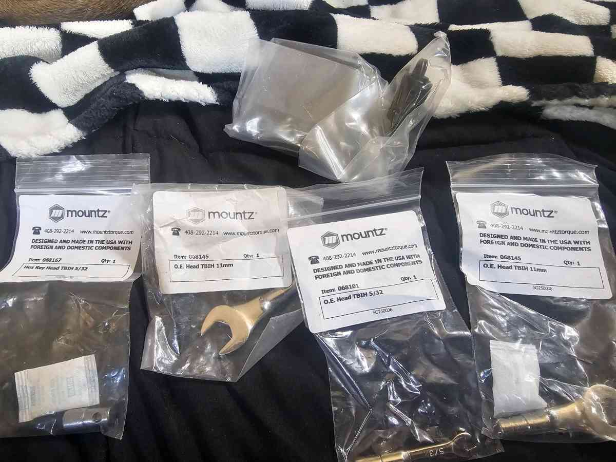 Mountz Calibrating torque wrench AWS TORQUE DISPLAY