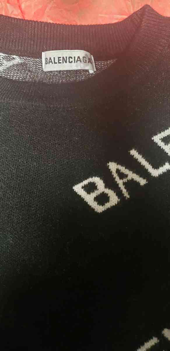 balenciaga sweater