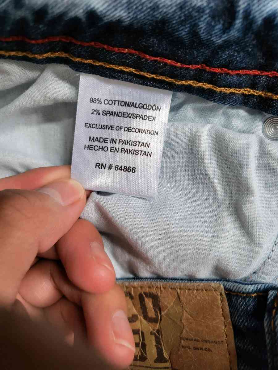Slim Jeans - Everett, Washington - FleaMarketBay