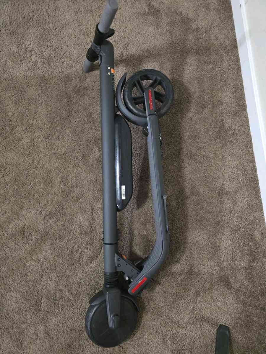Segway Scooter ninebot ES3 plus - Mesa, Arizona - FleaMarketBay