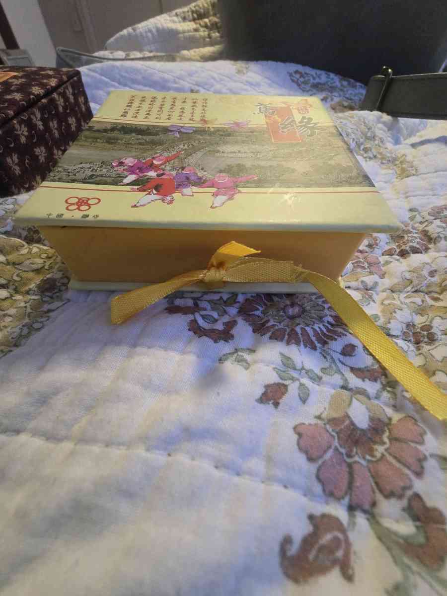 display box with minature kite