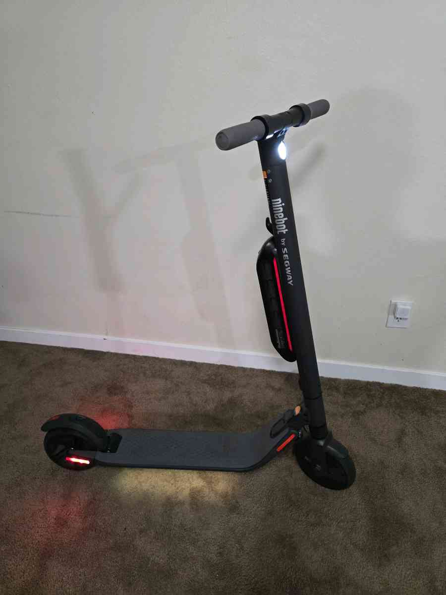 Segway Scooter ninebot ES3 plus - Mesa, Arizona - FleaMarketBay