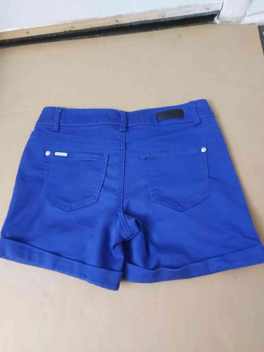 Celebrity Pink Electric Blue Jean Shorts Size S - Atlanta, Georgia - FleaMarketBay