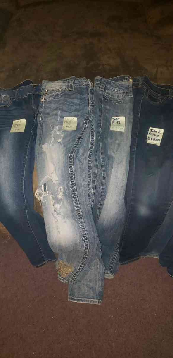woman pants - Rushville, Missouri - FleaMarketBay