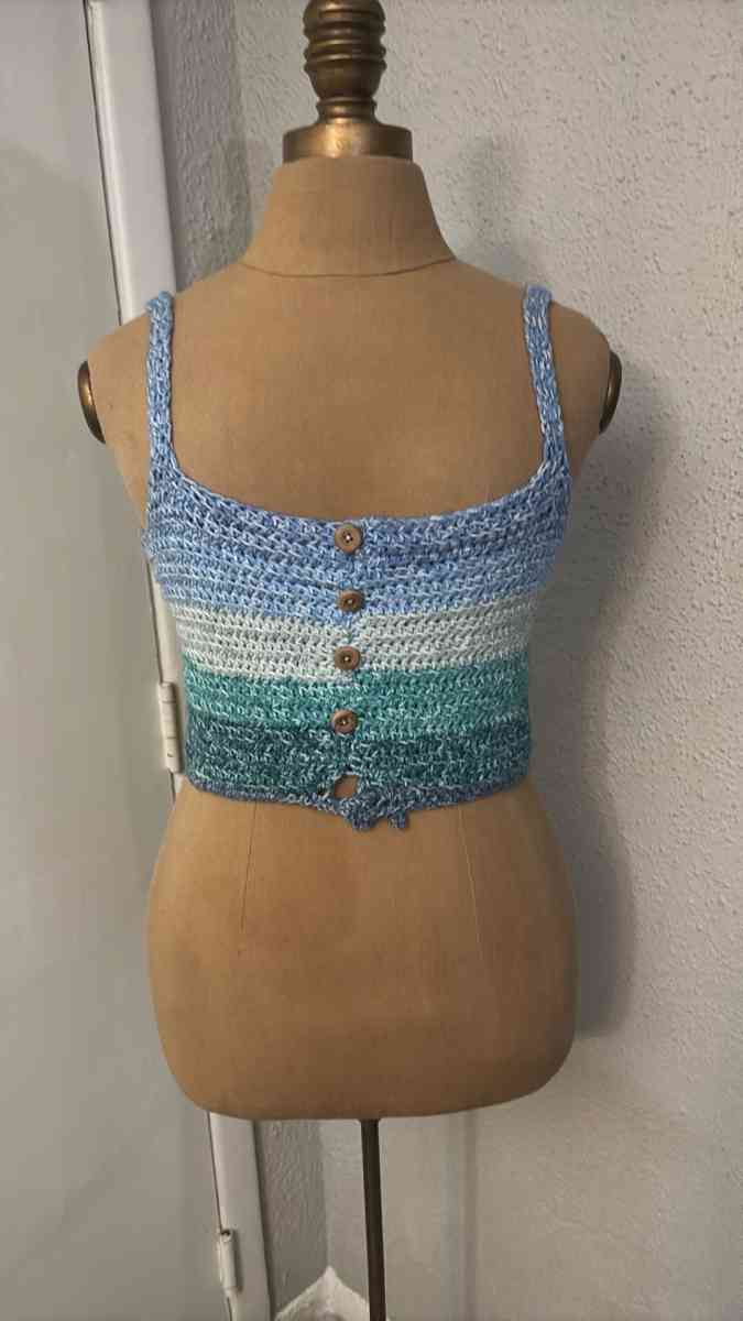 Blue gradient knit crop top No Size