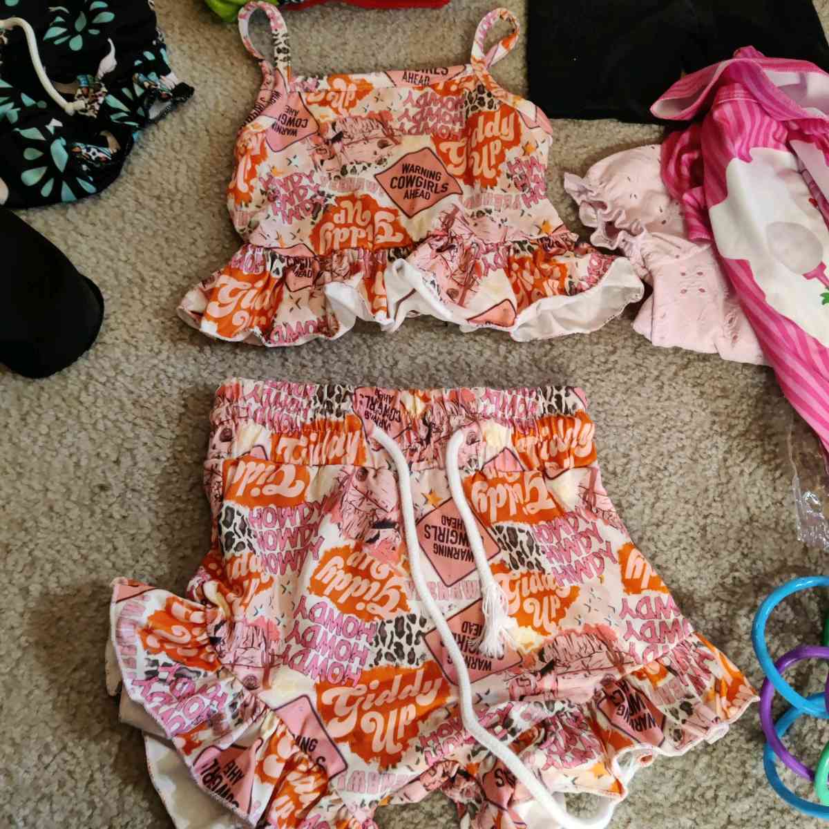 toddlers clothes girls and boys - Sacramento, California - FleaMarketBay