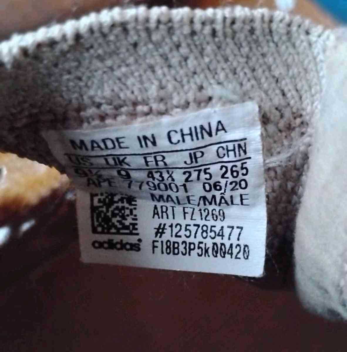 Adidas Yeezy boost 380 men size 9 half