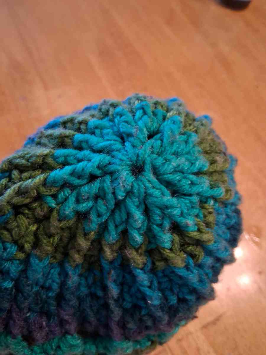 handmade crochet hat - Comstock, Michigan - FleaMarketBay