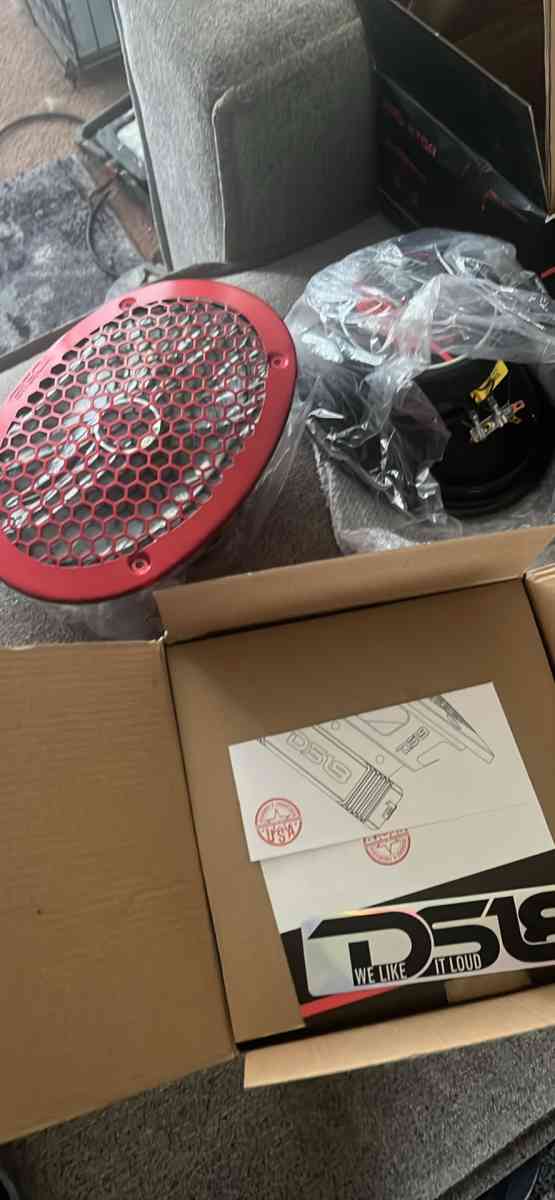 4 bosinas Ds18 amplificador