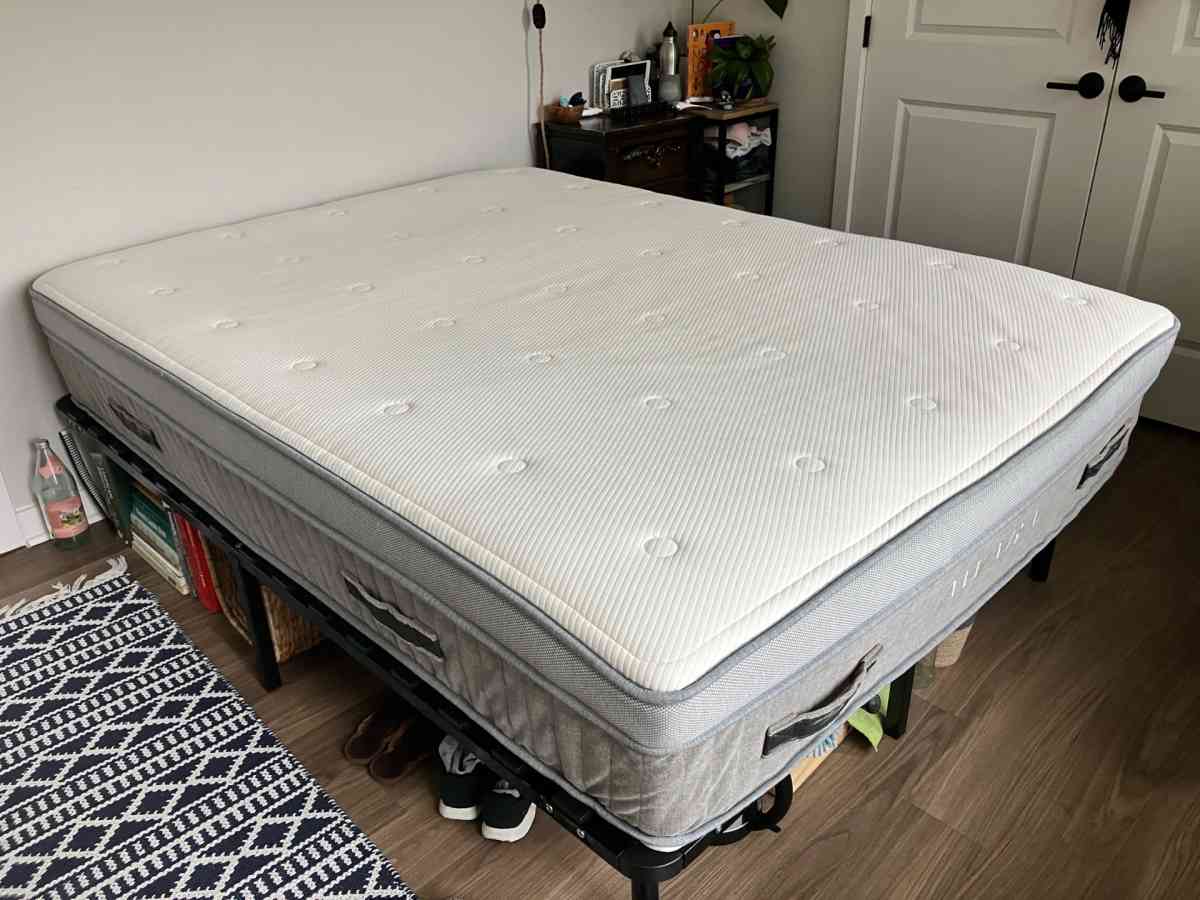 Queen mattress and bed frame - College Park, Maryland - FleaMarketBay