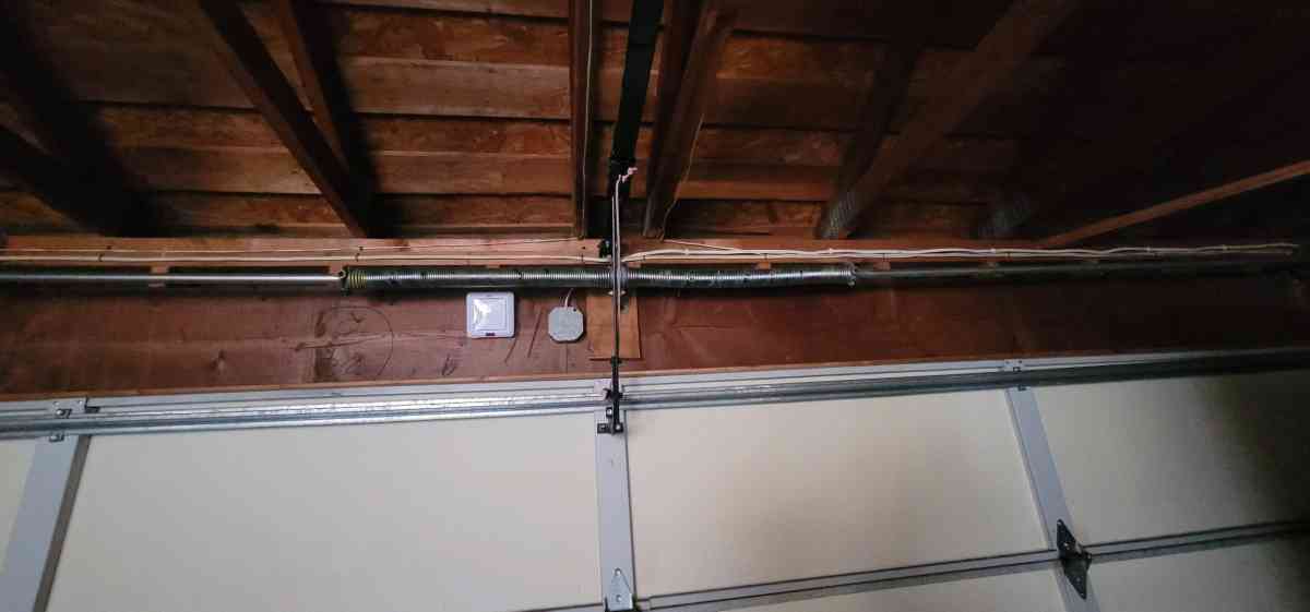REPAIRS GARAGE DOORS