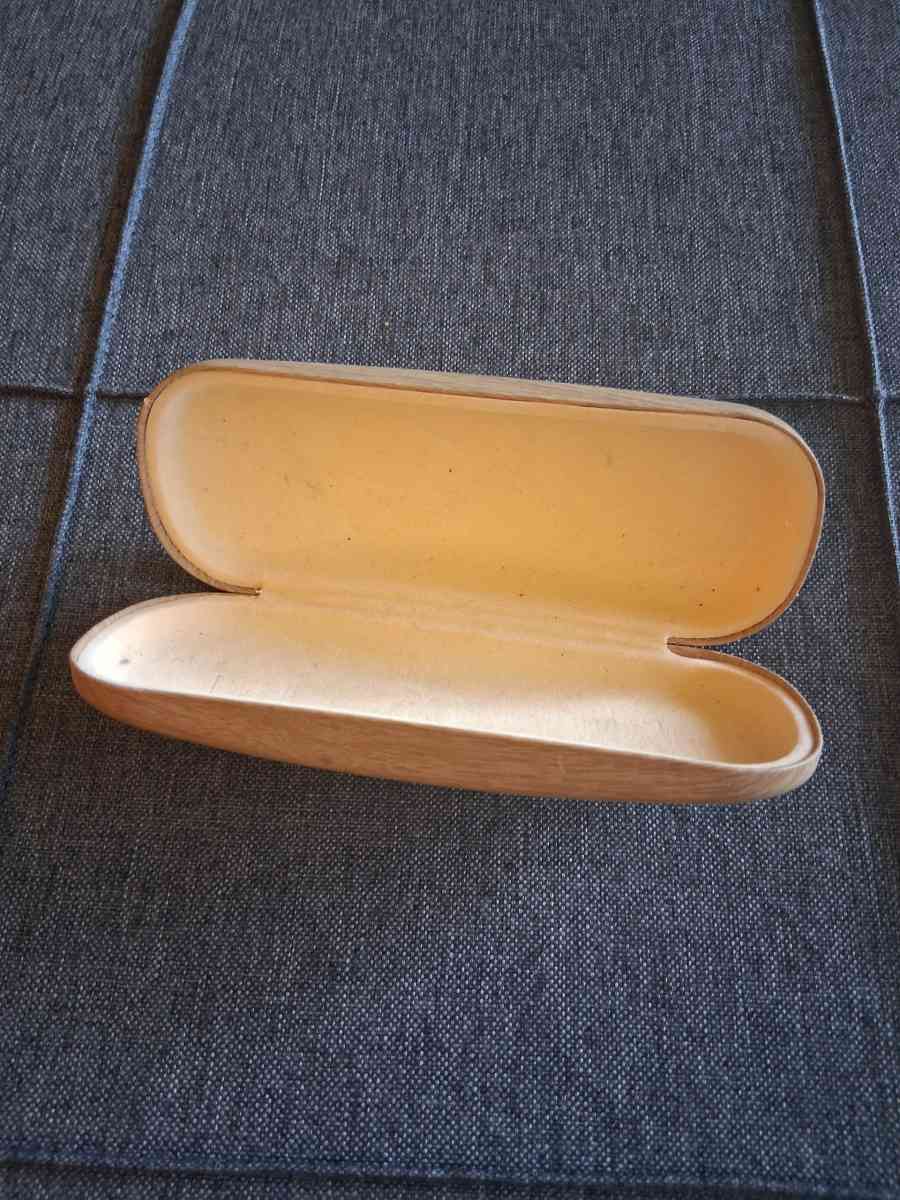 Glasses case - Comstock, Michigan - FleaMarketBay