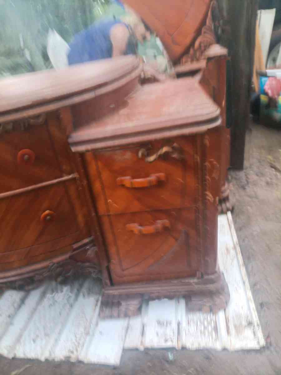 and take dresser with headboard and footboard and side rails - Osage, Oklahoma - FleaMarketBay