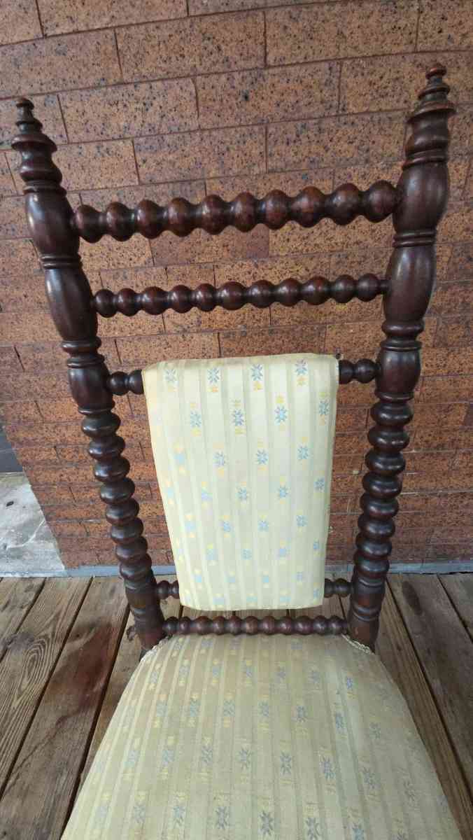 Antique Victorian Bobbin Chair  Classic Turned Spindle Desig