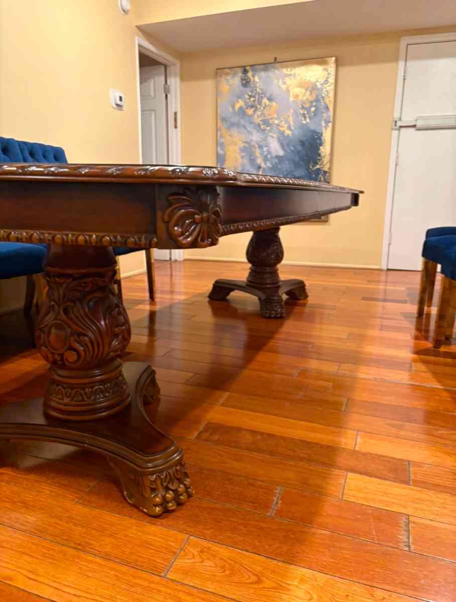 Wood Dining Room Table - Los Angeles, California - FleaMarketBay