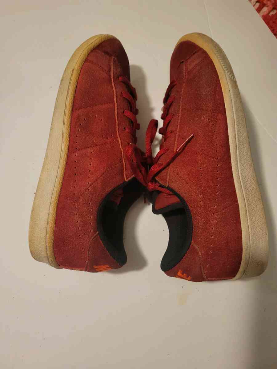 Size5Y Niki red seude sneakers