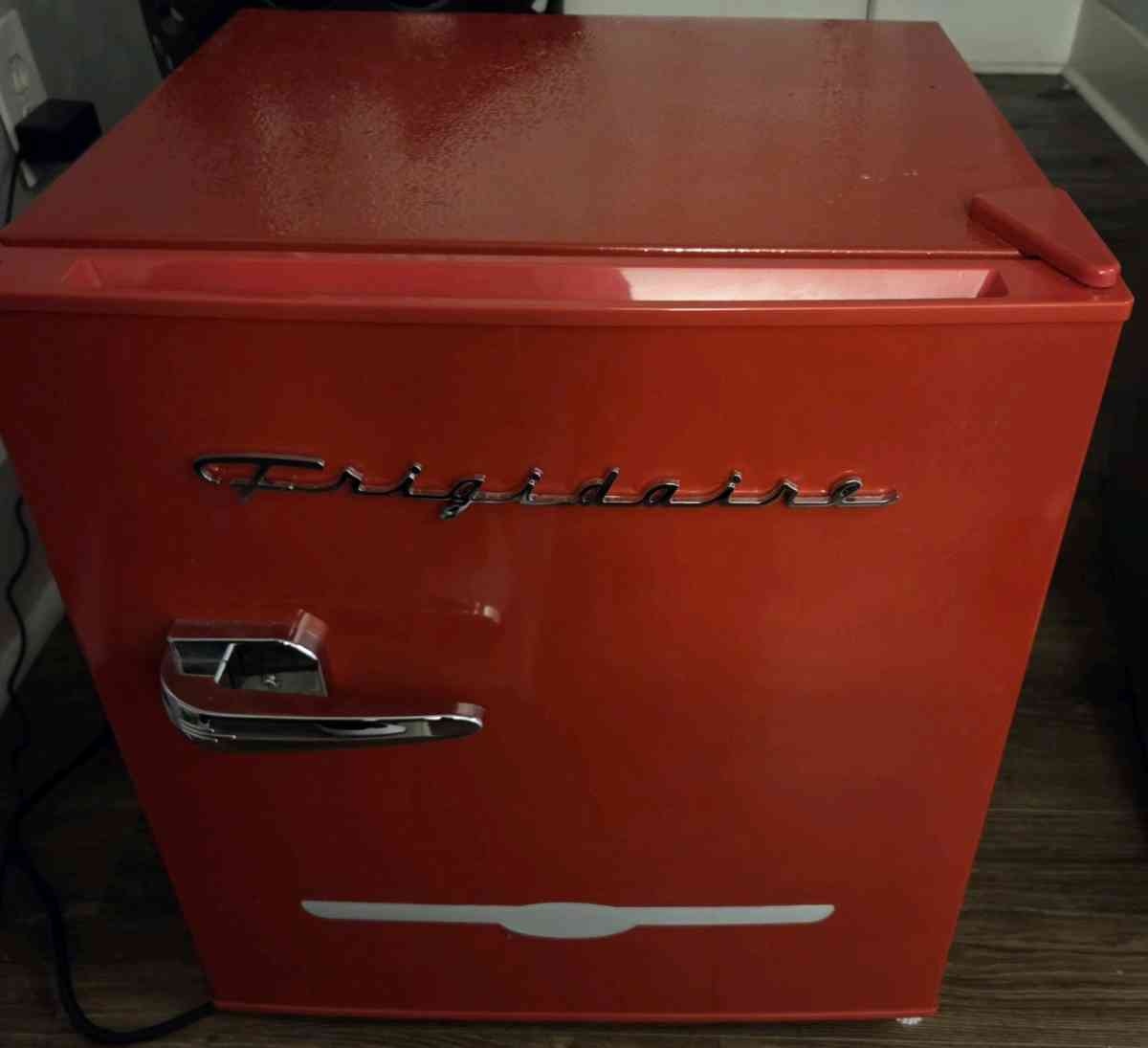 Frigidaire Retro Mini Fridge  16 Cu Ft  Red - Norcross, Georgia - FleaMarketBay