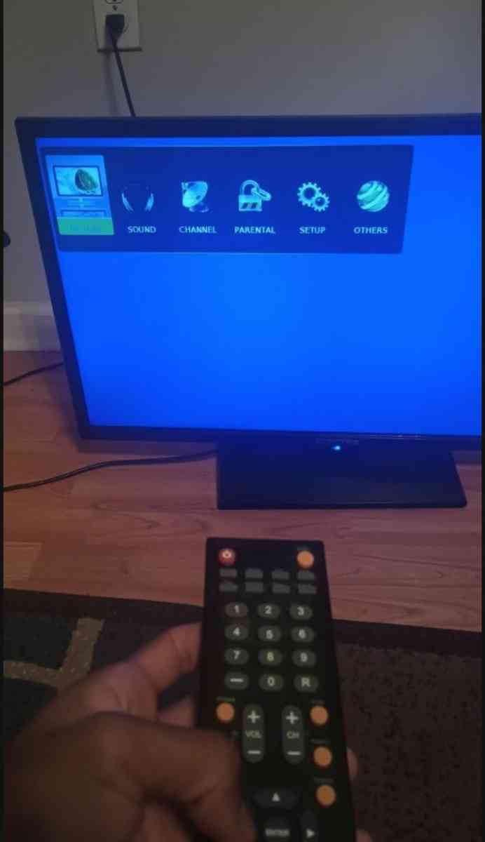 32 Inch Spectre TV
