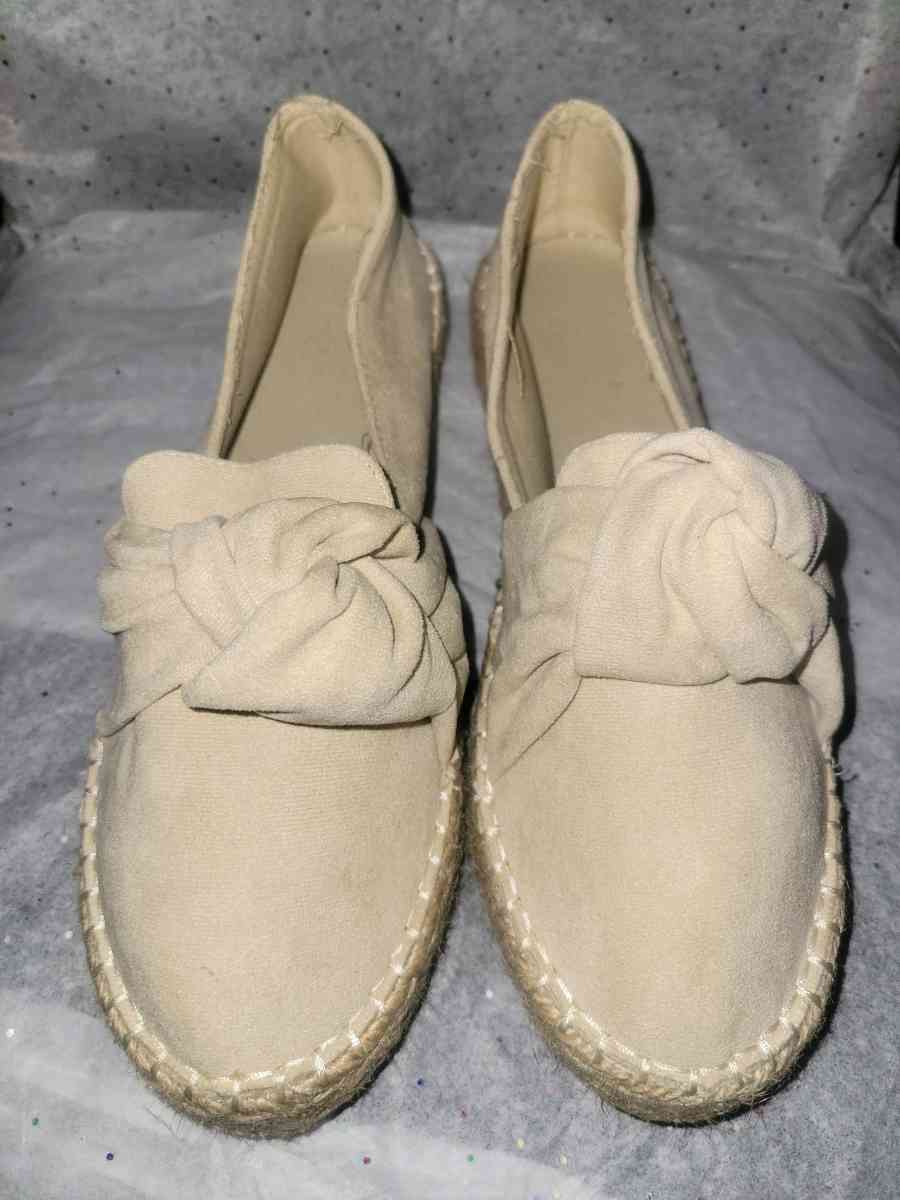 Beige  Ripple sole shoe