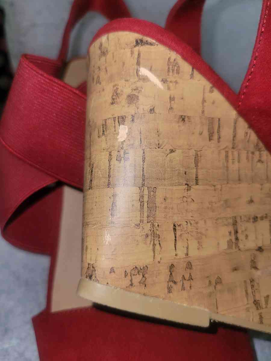 CANDY APPLE RED WEDGES