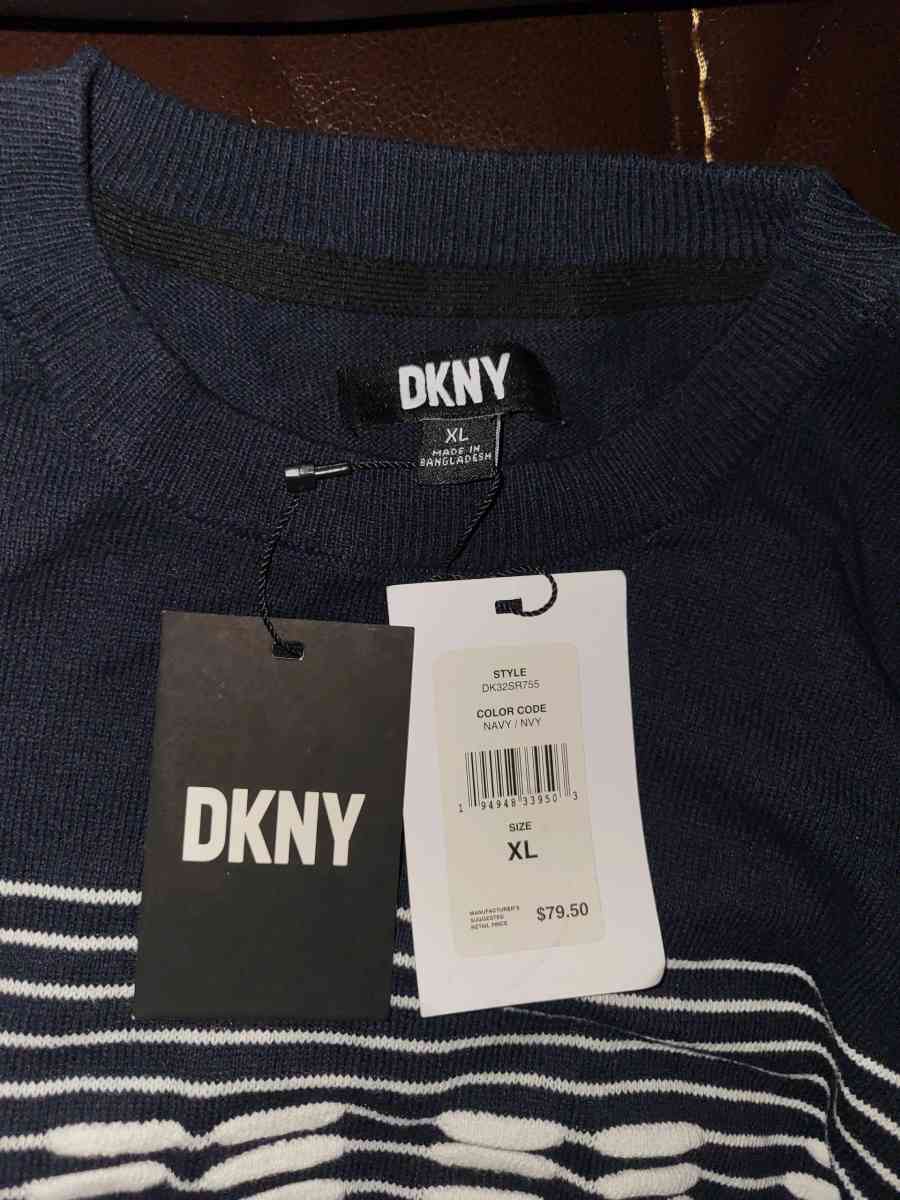 Lightweight XL DKNY Summer Sweater - Irvington, New Jersey - FleaMarketBay
