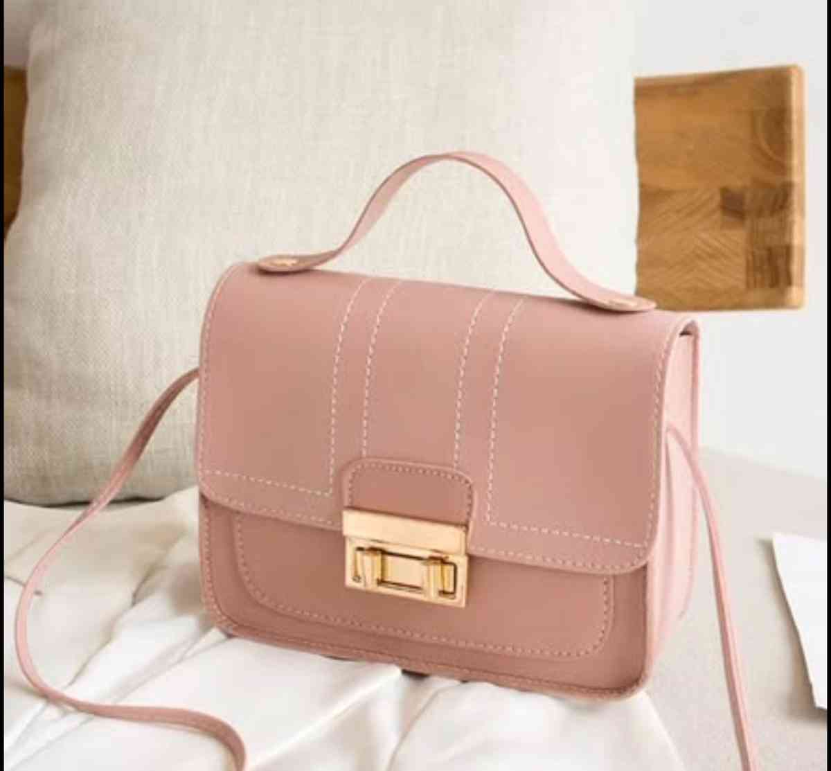 Nice purse - Minneapolis, Minnesota - FleaMarketBay